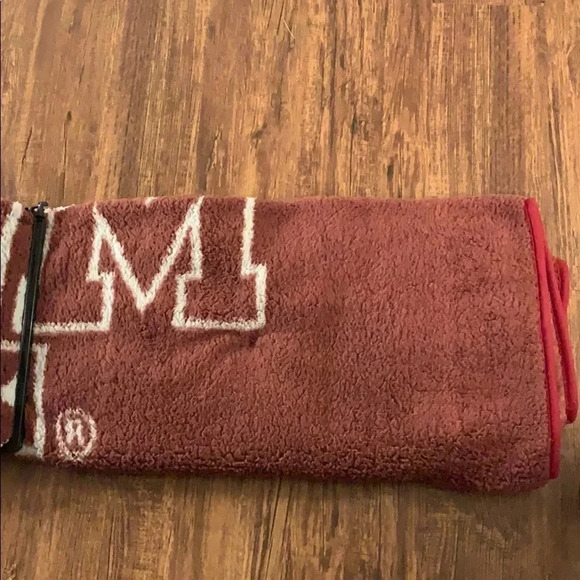 Texas A&M Aggies Blanket NCAA Sherpa Throw New - Picture 8 of 10